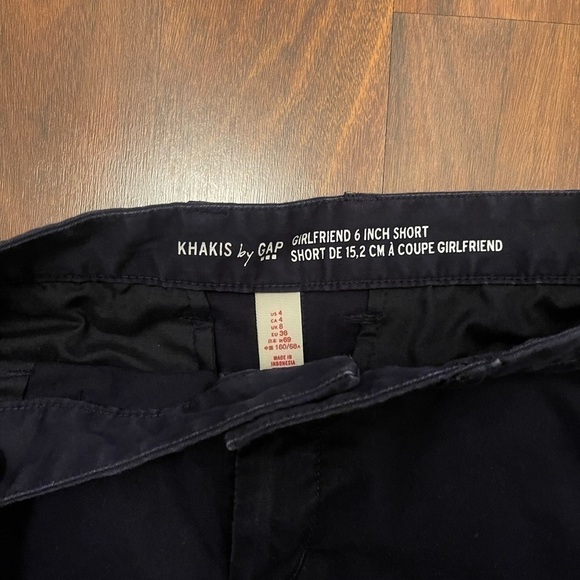 𝅺KHAKIS by Gap - girlfriend 6 inch short in black size 4 - Picture 6 of 9